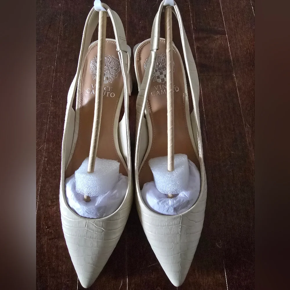 VINCE CAMUTO Cream Slingback Heels with Textured Design - Picture 5 of 6